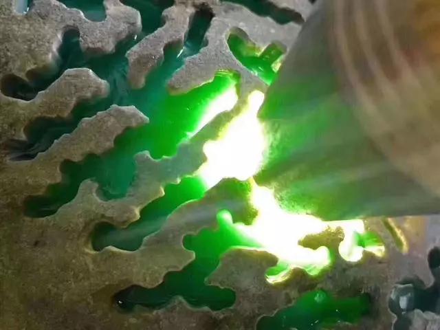 翡翠原石叫什么翡翠原石美玉笔记-第1张图片-翡翠网