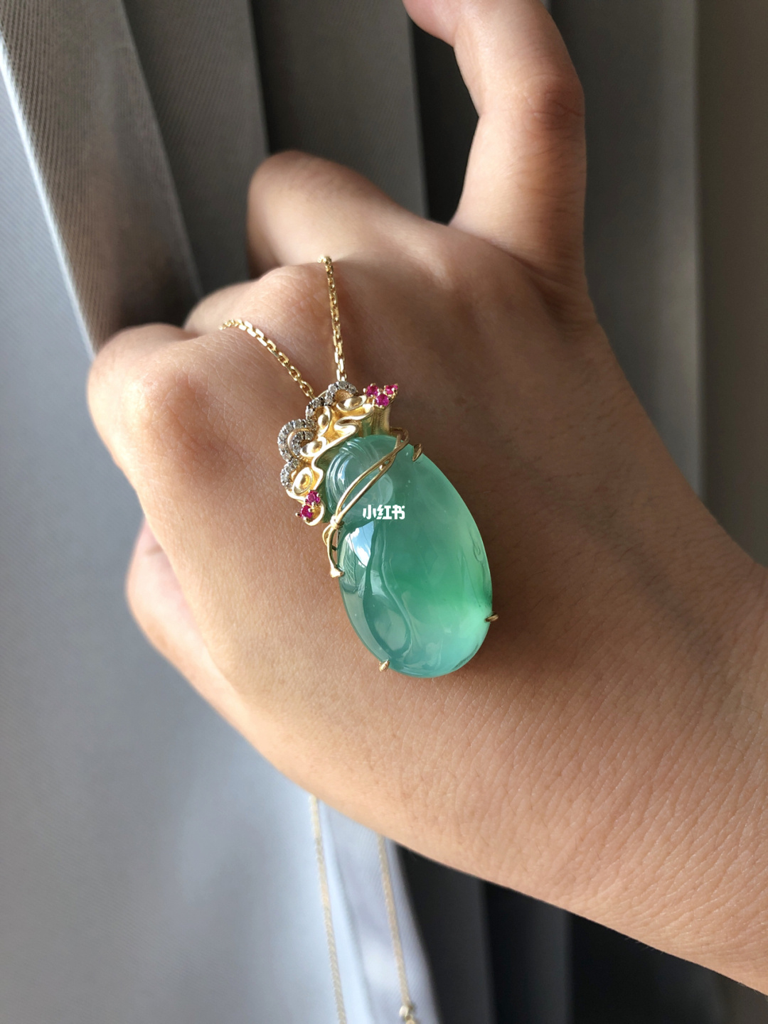 木那翡翠挂件价格和田玉和翡翠哪个好-第2张图片-翡翠网 木那翡翠挂件价格和田玉和翡翠哪个好-第2张图片-翡翠网