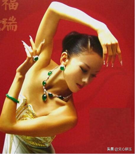 关于翡翠手镯知识,萧邦手镯翡翠知识-第11张图片-翡翠网 关于翡翠手镯知识,萧邦手镯翡翠知识-第11张图片-翡翠网