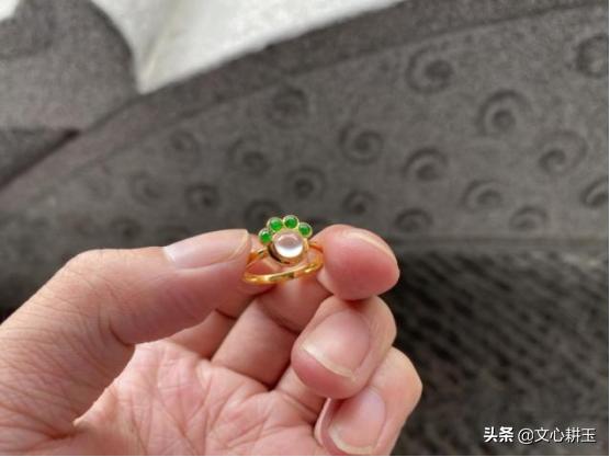 关于翡翠手镯知识,萧邦手镯翡翠知识-第13张图片-翡翠网 关于翡翠手镯知识,萧邦手镯翡翠知识-第13张图片-翡翠网