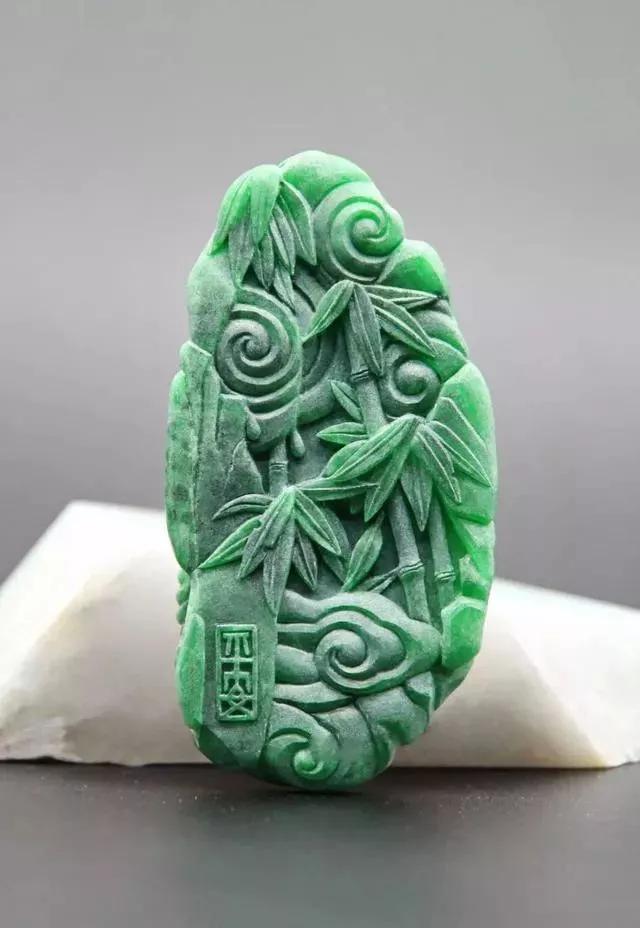 文山干青翡翠原石怎么抛光,翡翠原石表面-第4张图片-翡翠网