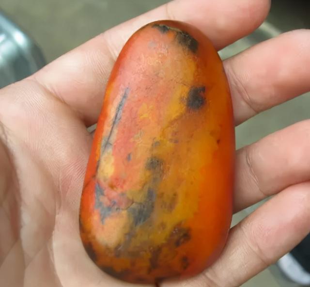 怎么切翡翠原石,翡翠原石毛孔处理-第2张图片-翡翠网