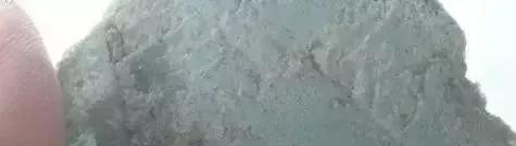 咋样看翡翠原石打灯的回光冰种翡翠原石打灯视频-第17张图片-翡翠网