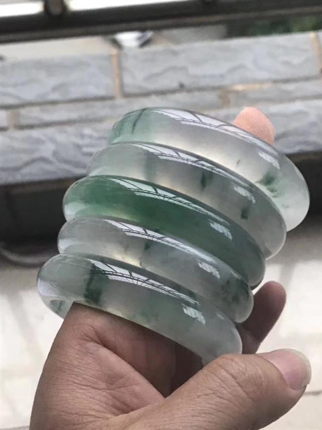 假手镯制作全过程视频,翡翠水手镯制作视频-第3张图片-翡翠网 假手镯制作全过程视频,翡翠水手镯制作视频-第3张图片-翡翠网