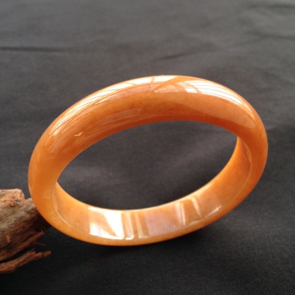 冰种和黄翡翠价格,糯冰种黄翡翠牌子价格-第1张图片-翡翠网