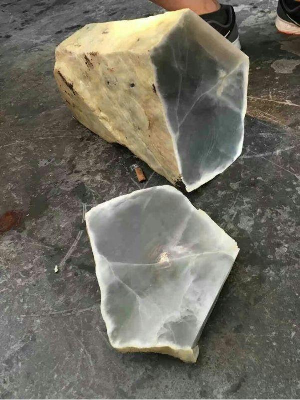 翡翠木那原石极品木那翡翠原石视频-第4张图片-翡翠网