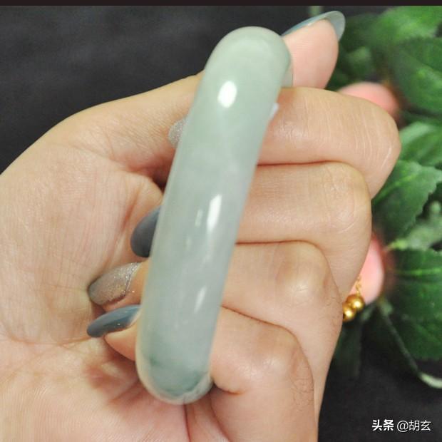 翡翠好还是玉好,翡翠和玉价格-第5张图片-翡翠网