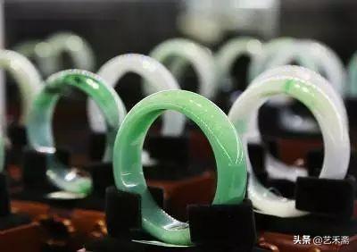 1万左右翡翠手镯图片手镯高档翡翠图片-第3张图片-翡翠网 1万左右翡翠手镯图片手镯高档翡翠图片-第3张图片-翡翠网