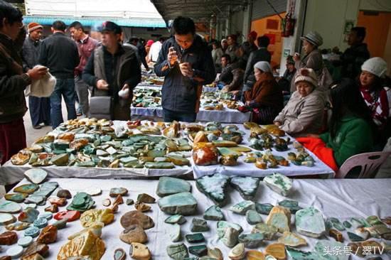 平洲玉镯价格,平洲哪里有便宜的翡翠手镯-第4张图片-翡翠网