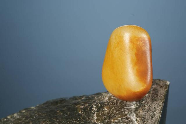 青玉籽料红皮,翡翠原石红皮籽料图片-第3张图片-翡翠网 青玉籽料红皮,翡翠原石红皮籽料图片-第3张图片-翡翠网