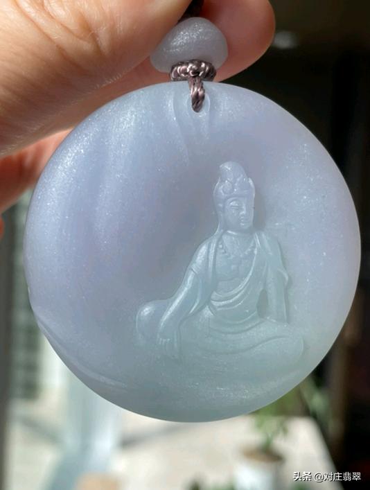 3000元的紫罗兰玉手镯紫罗兰深蓝翡翠手镯-第3张图片-翡翠网 3000元的紫罗兰玉手镯紫罗兰深蓝翡翠手镯-第3张图片-翡翠网