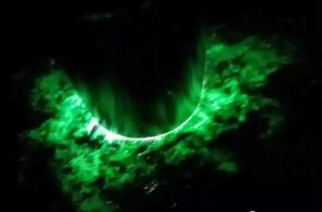 莫莫亮场口翡翠莫莫亮翡翠原石-第3张图片-翡翠网 莫莫亮场口翡翠莫莫亮翡翠原石-第3张图片-翡翠网