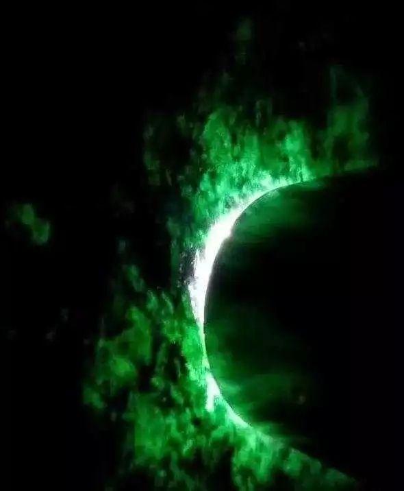 莫莫亮场口翡翠莫莫亮翡翠原石-第4张图片-翡翠网 莫莫亮场口翡翠莫莫亮翡翠原石-第4张图片-翡翠网