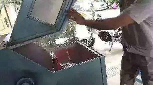 莫莫亮场口翡翠莫莫亮翡翠原石-第5张图片-翡翠网 莫莫亮场口翡翠莫莫亮翡翠原石-第5张图片-翡翠网