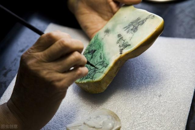 翡翠原石开窗现场,翡翠怎么开窗-第4张图片-翡翠网 翡翠原石开窗现场,翡翠怎么开窗-第4张图片-翡翠网