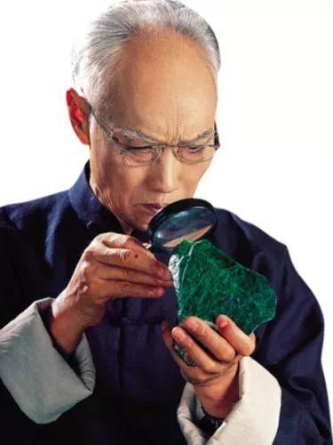 翡翠原石切割多少钱翡翠原石切法三彩-第5张图片-翡翠网 翡翠原石切割多少钱翡翠原石切法三彩-第5张图片-翡翠网