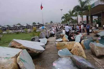 翡翠原石切割多少钱翡翠原石切法三彩-第8张图片-翡翠网 翡翠原石切割多少钱翡翠原石切法三彩-第8张图片-翡翠网