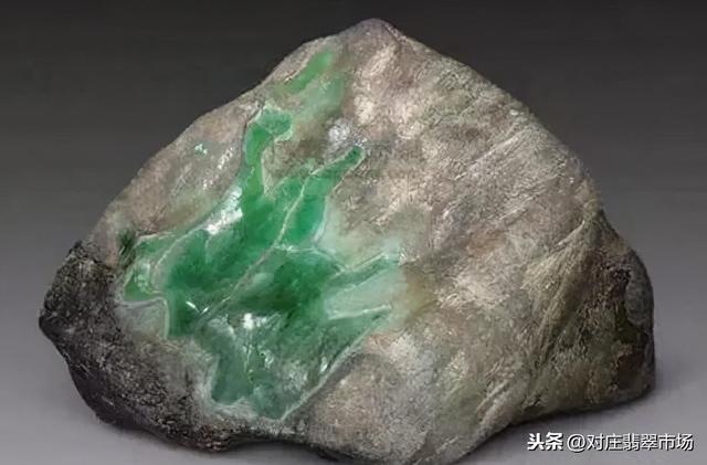 原石翡翠矿场哪些地方有,怎么选翡翠原石-第2张图片-翡翠网 原石翡翠矿场哪些地方有,怎么选翡翠原石-第2张图片-翡翠网