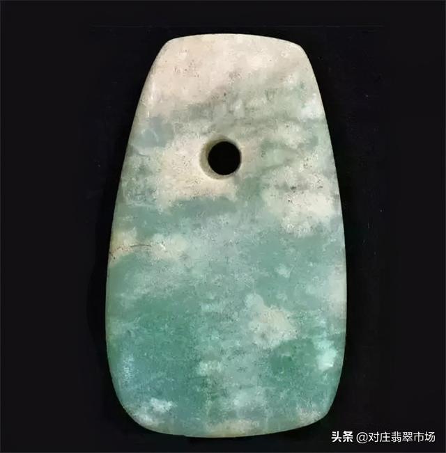 原石翡翠矿场哪些地方有,怎么选翡翠原石-第11张图片-翡翠网 原石翡翠矿场哪些地方有,怎么选翡翠原石-第11张图片-翡翠网