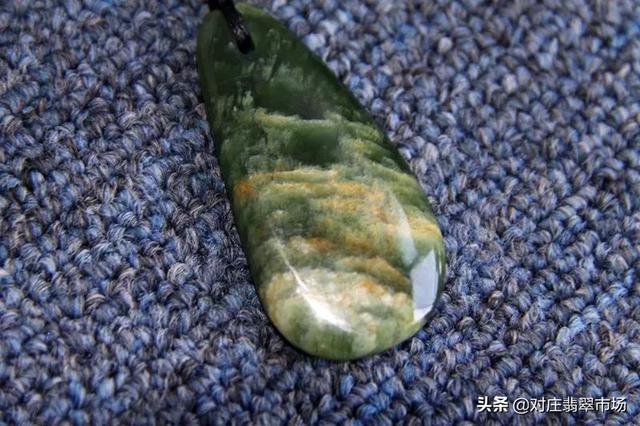 原石翡翠矿场哪些地方有,怎么选翡翠原石-第14张图片-翡翠网 原石翡翠矿场哪些地方有,怎么选翡翠原石-第14张图片-翡翠网