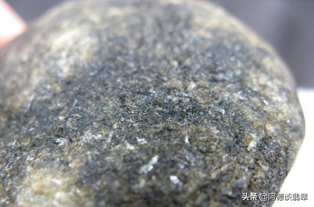 翡翠原石很细的苍蝇翅,翡翠原石芙蓉种苍蝇翅多大-第1张图片-翡翠网 翡翠原石很细的苍蝇翅,翡翠原石芙蓉种苍蝇翅多大-第1张图片-翡翠网