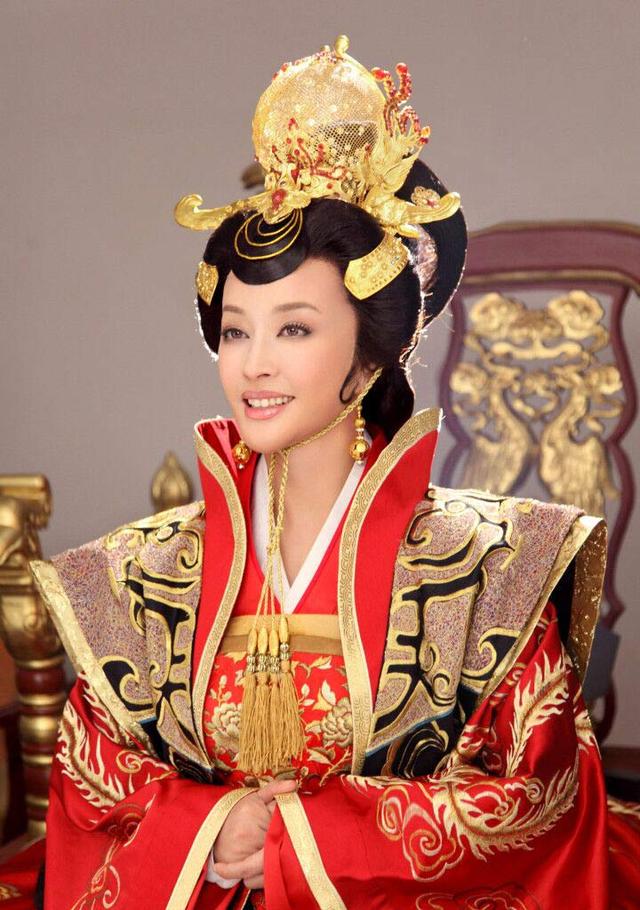 刘晓庆翡翠知识产权,刘晓庆珠宝图片大全-第1张图片-翡翠网 刘晓庆翡翠知识产权,刘晓庆珠宝图片大全-第1张图片-翡翠网