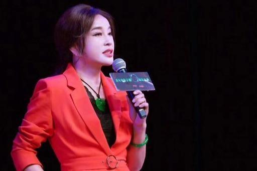 刘晓庆翡翠知识产权,刘晓庆珠宝图片大全-第4张图片-翡翠网 刘晓庆翡翠知识产权,刘晓庆珠宝图片大全-第4张图片-翡翠网