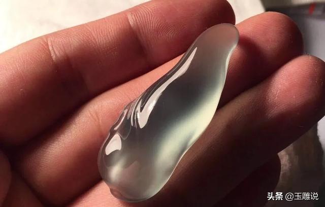 瑞丽冰翡翠原石边角料毛料,翡翠的原石在哪里-第8张图片-翡翠网 瑞丽冰翡翠原石边角料毛料,翡翠的原石在哪里-第8张图片-翡翠网