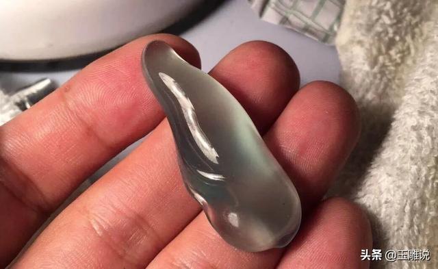 瑞丽冰翡翠原石边角料毛料,翡翠的原石在哪里-第9张图片-翡翠网 瑞丽冰翡翠原石边角料毛料,翡翠的原石在哪里-第9张图片-翡翠网