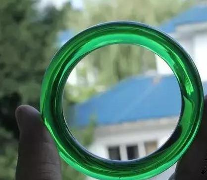 翡翠毛料原石,翡翠原石通体砖-第1张图片-翡翠网 翡翠毛料原石,翡翠原石通体砖-第1张图片-翡翠网