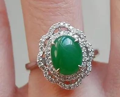 翡翠毛料原石,翡翠原石通体砖-第7张图片-翡翠网 翡翠毛料原石,翡翠原石通体砖-第7张图片-翡翠网