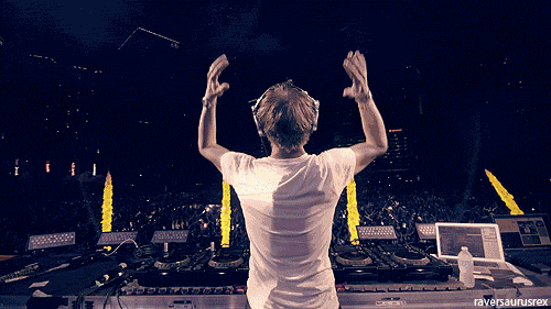 5000元左右的翡翠手镯周大福,六福的翡翠手镯价格-第33张图片-翡翠网 5000元左右的翡翠手镯周大福,六福的翡翠手镯价格-第33张图片-翡翠网