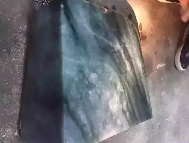 2016年翡翠手镯价格十几年前的翡翠手镯-第3张图片-翡翠网 2016年翡翠手镯价格十几年前的翡翠手镯-第3张图片-翡翠网