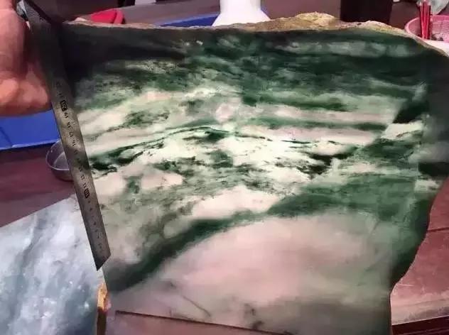 2016年翡翠手镯价格十几年前的翡翠手镯-第4张图片-翡翠网 2016年翡翠手镯价格十几年前的翡翠手镯-第4张图片-翡翠网