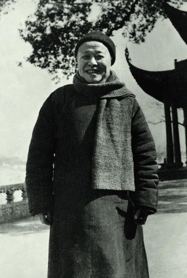 翡翠原石切割游戏,北海翡翠原石切割-第7张图片-翡翠网 翡翠原石切割游戏,北海翡翠原石切割-第7张图片-翡翠网