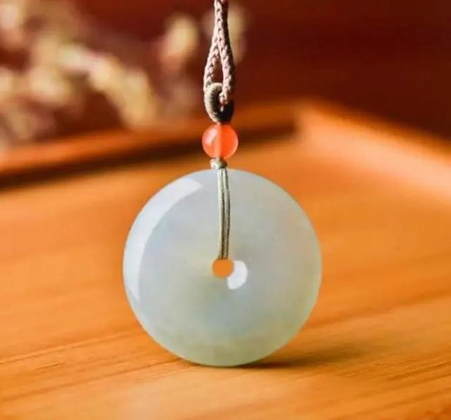 新青年是谁写的,爱美翡翠知识新青年-第4张图片-翡翠网