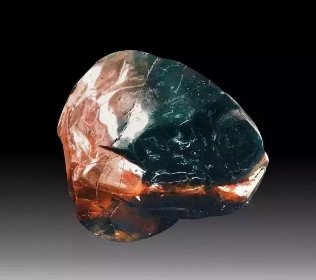 翡翠原石老古语,赌石中人为的碴口称为-第10张图片-翡翠网 翡翠原石老古语,赌石中人为的碴口称为-第10张图片-翡翠网