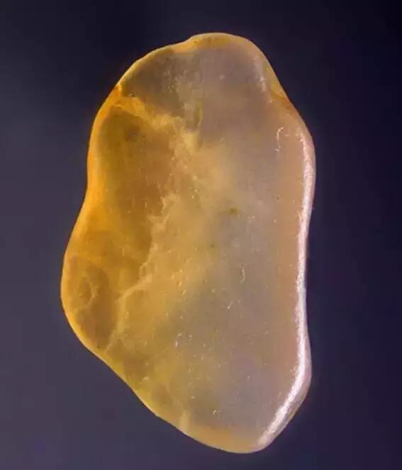 翡翠原石老古语,赌石中人为的碴口称为-第37张图片-翡翠网 翡翠原石老古语,赌石中人为的碴口称为-第37张图片-翡翠网