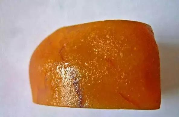 翡翠原石老古语,赌石中人为的碴口称为-第53张图片-翡翠网 翡翠原石老古语,赌石中人为的碴口称为-第53张图片-翡翠网