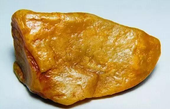 翡翠原石老古语,赌石中人为的碴口称为-第65张图片-翡翠网 翡翠原石老古语,赌石中人为的碴口称为-第65张图片-翡翠网