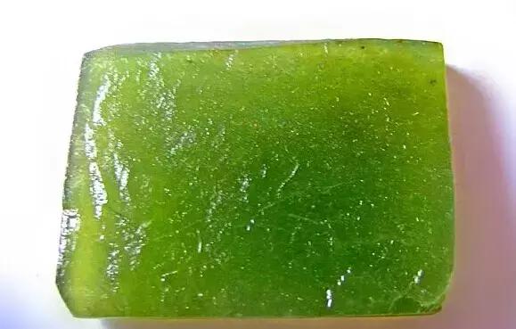 翡翠原石老古语,赌石中人为的碴口称为-第68张图片-翡翠网 翡翠原石老古语,赌石中人为的碴口称为-第68张图片-翡翠网