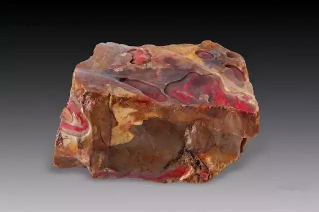 翡翠原石老古语,赌石中人为的碴口称为-第69张图片-翡翠网 翡翠原石老古语,赌石中人为的碴口称为-第69张图片-翡翠网