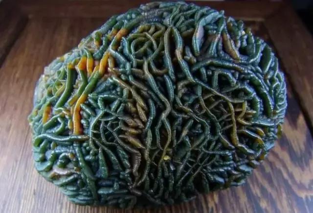 翡翠原石老古语,赌石中人为的碴口称为-第73张图片-翡翠网 翡翠原石老古语,赌石中人为的碴口称为-第73张图片-翡翠网