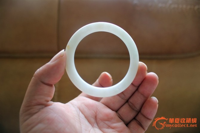 白苹果翡翠手镯,最好的白底青翡翠图片-第2张图片-翡翠网 白苹果翡翠手镯,最好的白底青翡翠图片-第2张图片-翡翠网