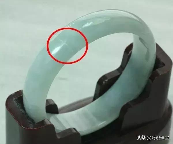 蓝底翡翠玉镯图片,蓝底翡翠手镯切法-第4张图片-翡翠网 蓝底翡翠玉镯图片,蓝底翡翠手镯切法-第4张图片-翡翠网