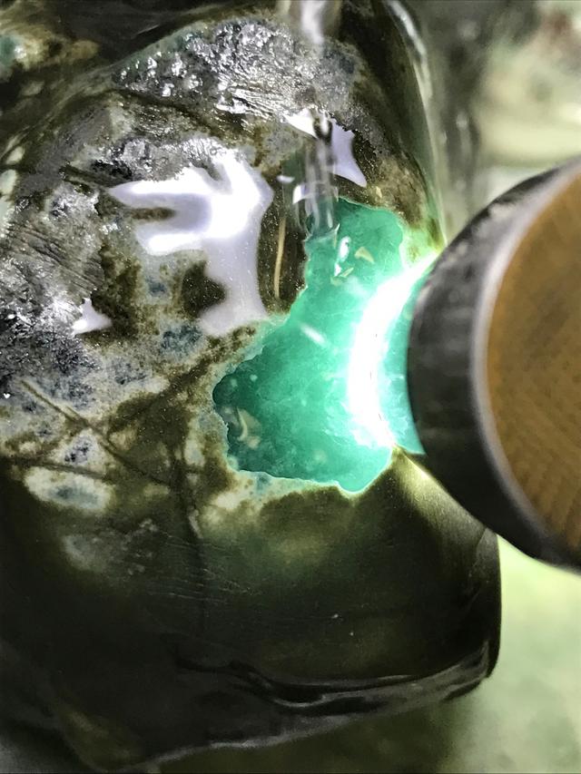 翡翠原石晶体粗是什么种水睛水翡翠原石-第9张图片-翡翠网 翡翠原石晶体粗是什么种水睛水翡翠原石-第9张图片-翡翠网