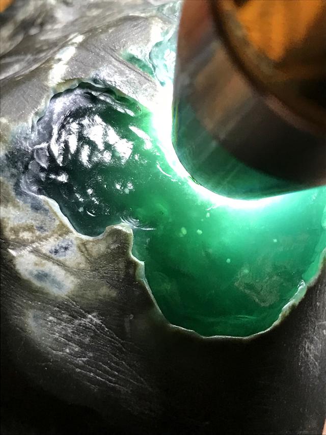 翡翠原石晶体粗是什么种水睛水翡翠原石-第10张图片-翡翠网 翡翠原石晶体粗是什么种水睛水翡翠原石-第10张图片-翡翠网