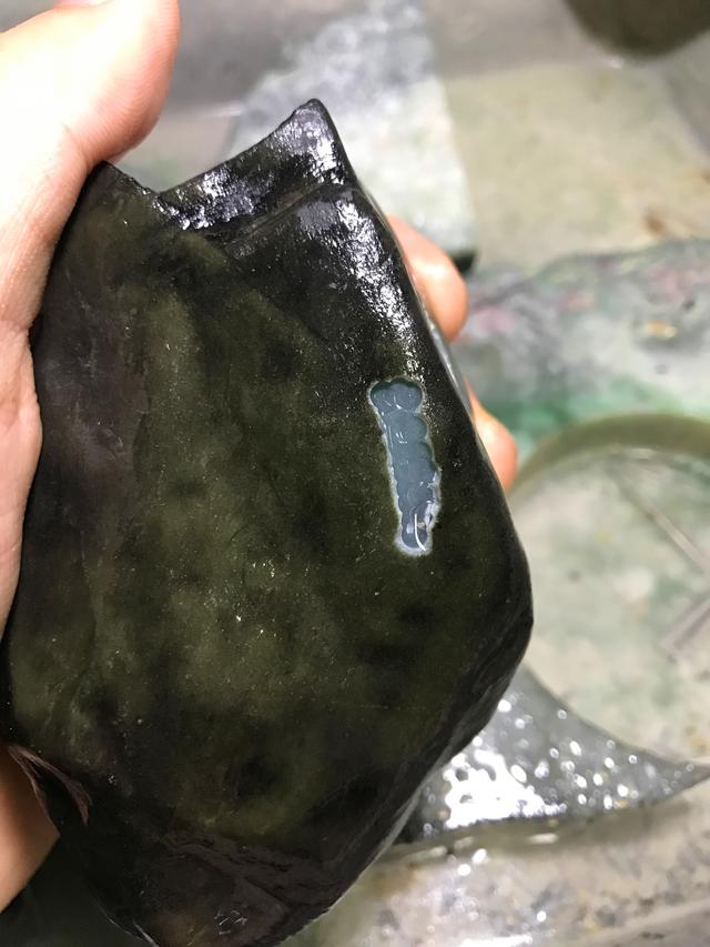 翡翠原石晶体粗是什么种水睛水翡翠原石-第14张图片-翡翠网 翡翠原石晶体粗是什么种水睛水翡翠原石-第14张图片-翡翠网