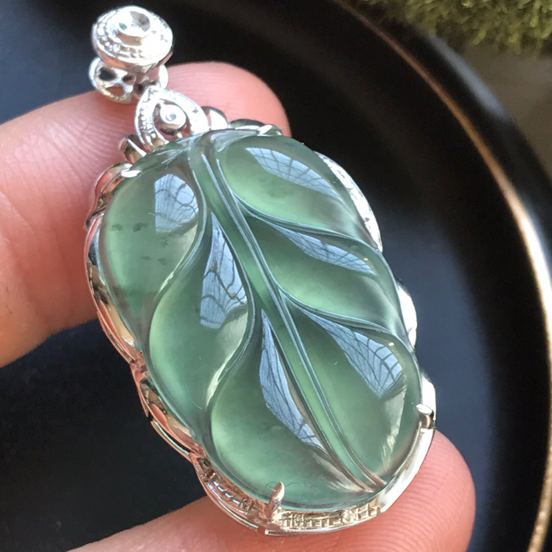 翡翠叶子怎么分价格是多少树叶翡翠吊坠价格-第2张图片-翡翠网 翡翠叶子怎么分价格是多少树叶翡翠吊坠价格-第2张图片-翡翠网