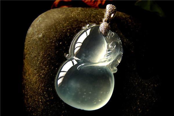 翡翠如何鉴定真假翡翠如何鉴定真假记住这些知识点-张-第1张图片-翡翠网 翡翠如何鉴定真假翡翠如何鉴定真假记住这些知识点-张-第1张图片-翡翠网